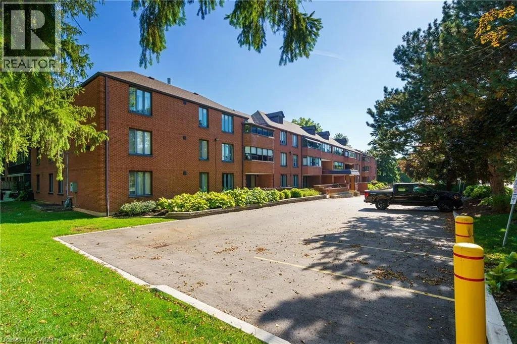 150 WILSON Street W Unit# 301, #301
