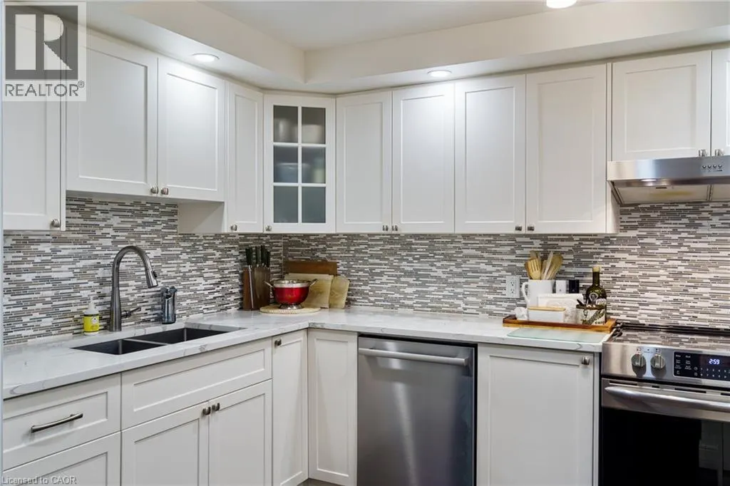 150 WILSON Street W Unit# 301, #301
