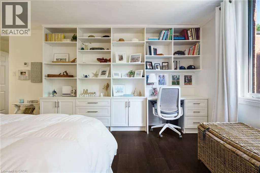 150 WILSON Street W Unit# 301, #301