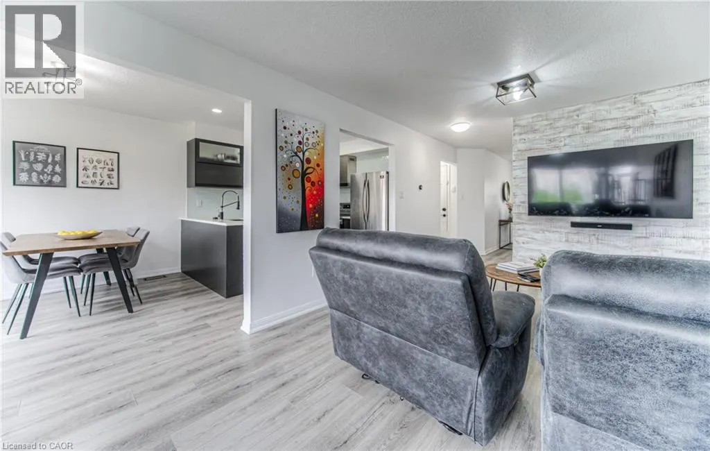 583 WINDFLOWER Crescent