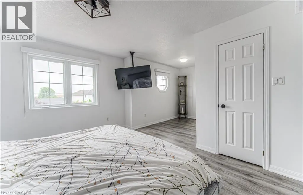 583 WINDFLOWER Crescent