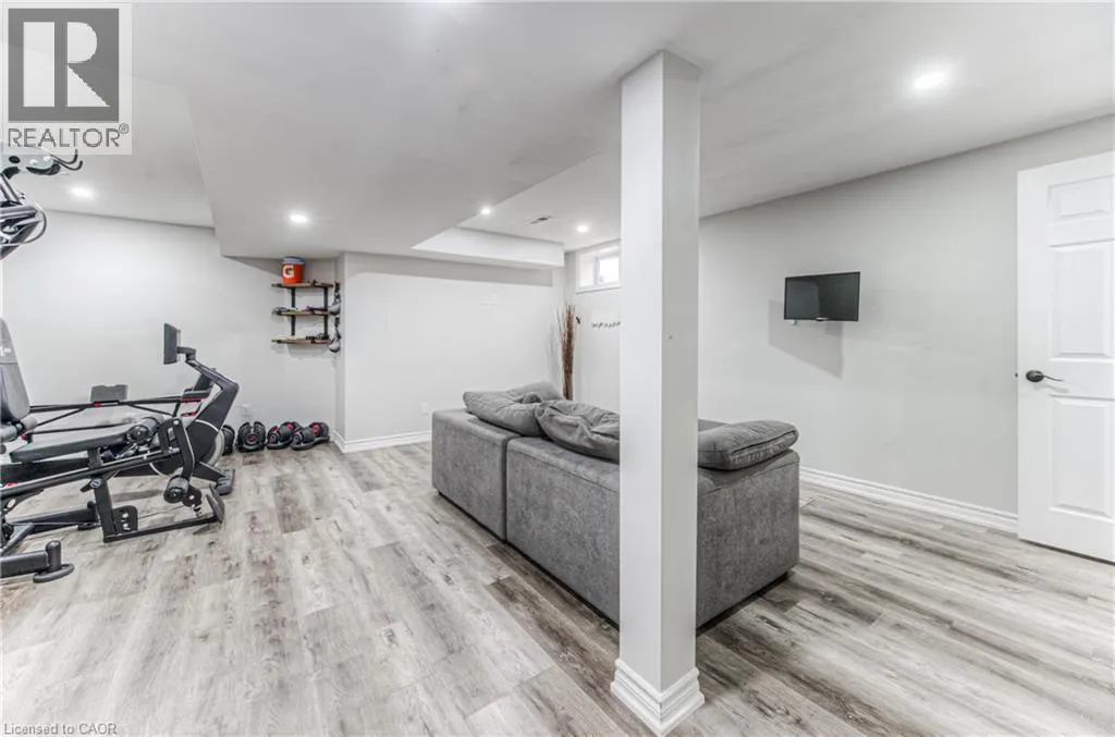 583 WINDFLOWER Crescent