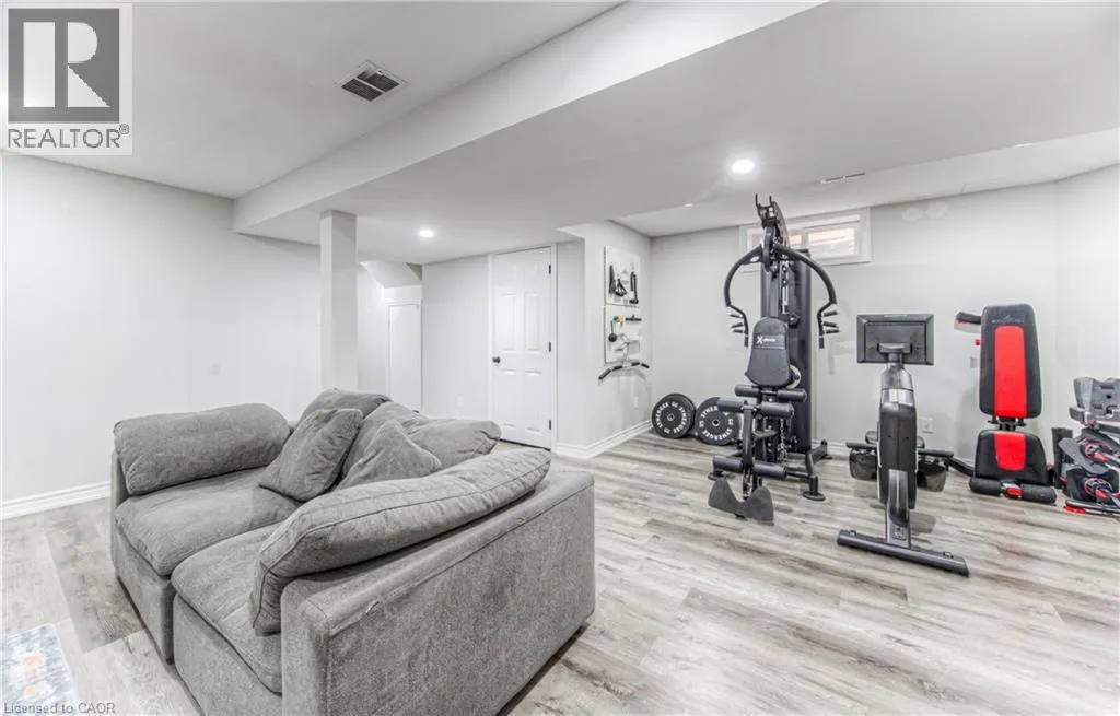 583 WINDFLOWER Crescent