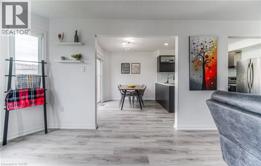 583 WINDFLOWER Crescent