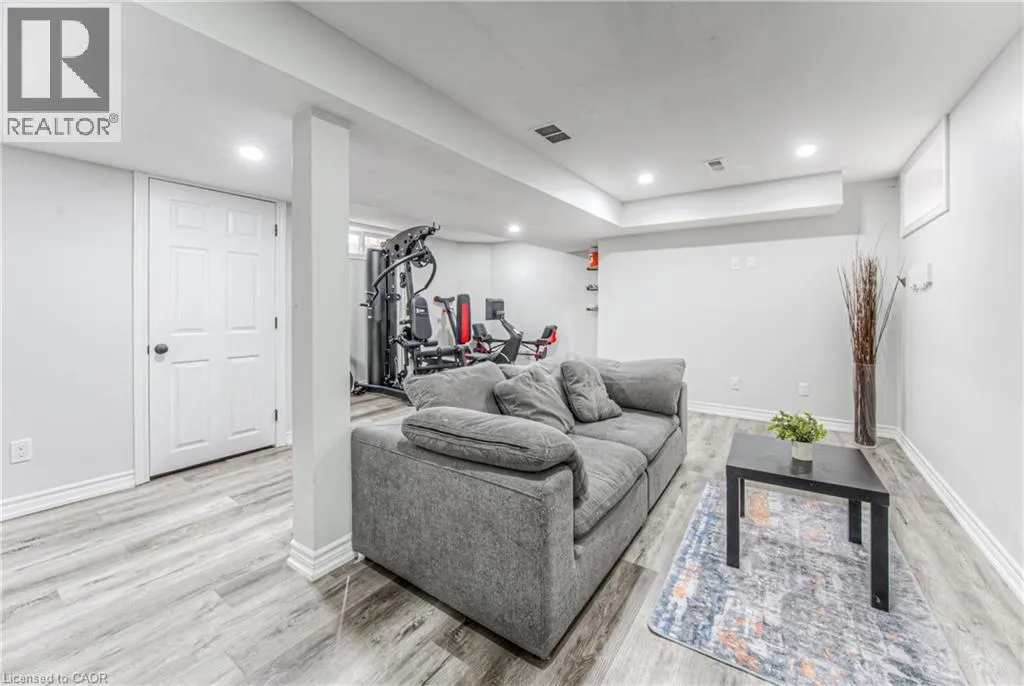 583 WINDFLOWER Crescent