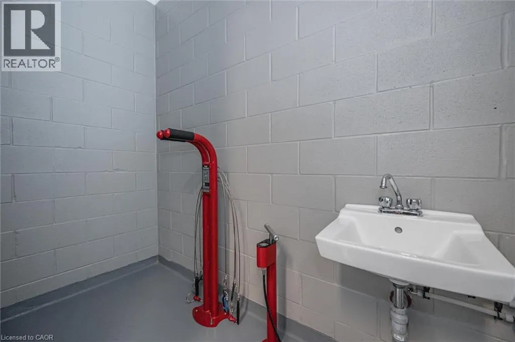 251 NORTHFIELD Drive E Unit# 319, #319