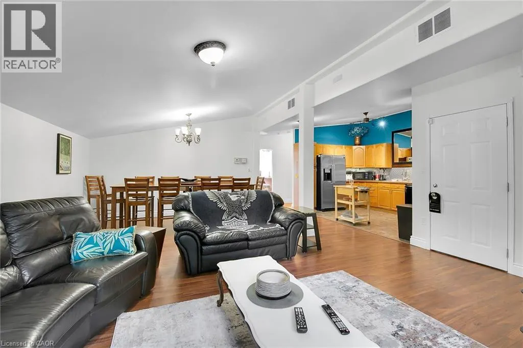 015193 GREY BRUCE Townline