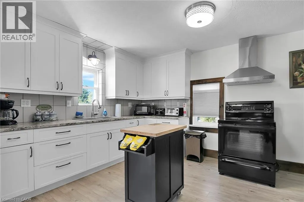 015193 GREY BRUCE Townline