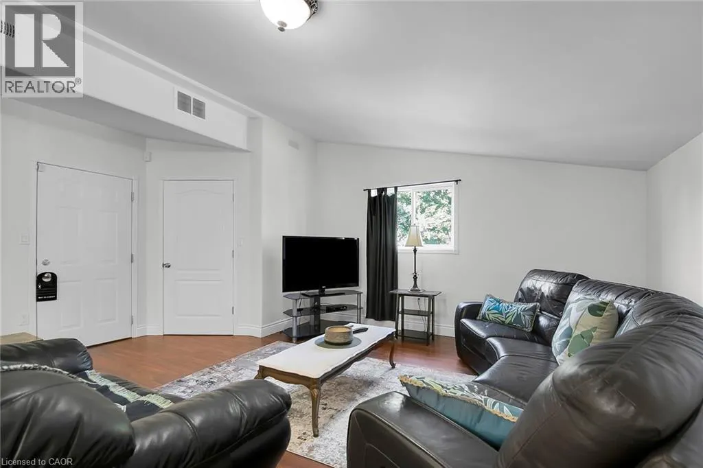 015193 GREY BRUCE Townline