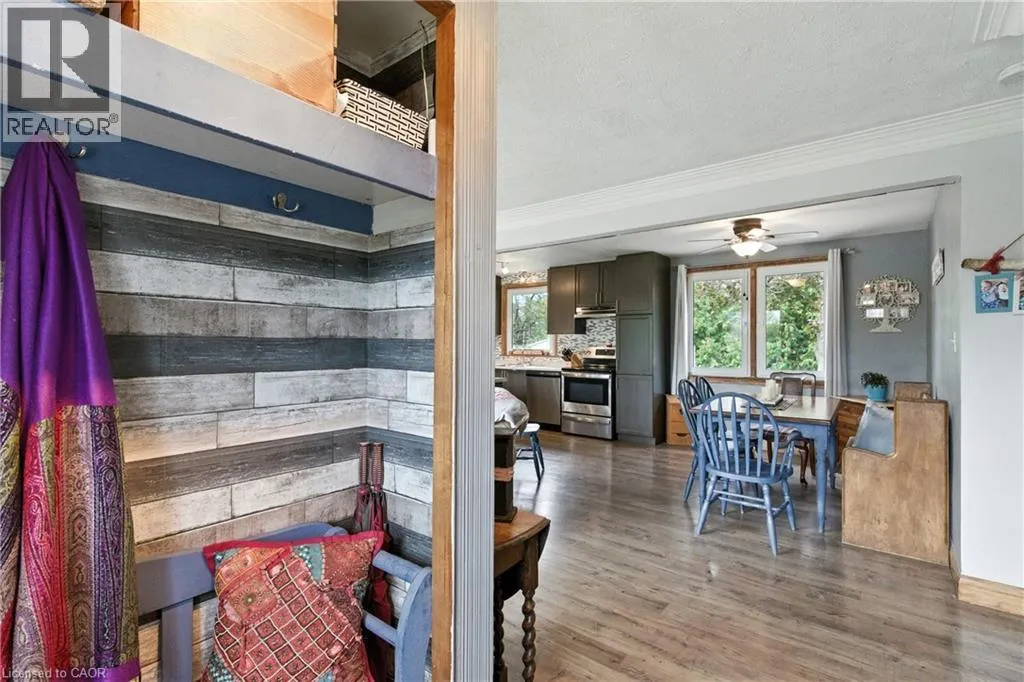 10 RIVERVIEW Boulevard