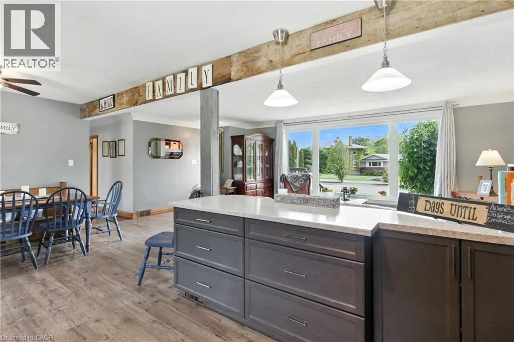 10 RIVERVIEW Boulevard
