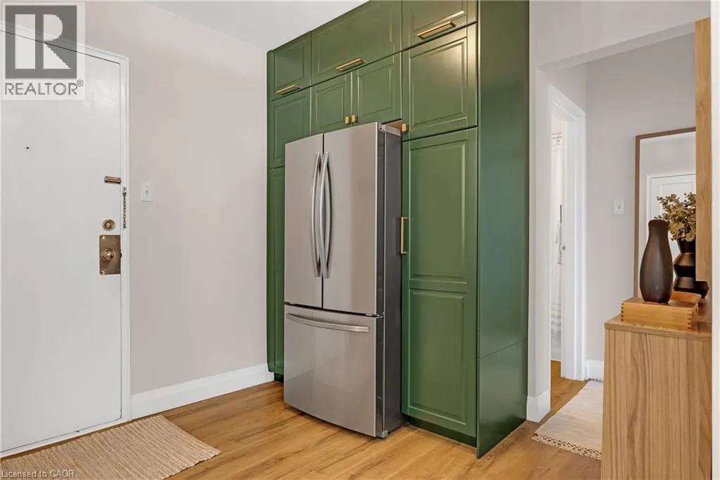 37 MERICOURT Road Unit# 208, #208