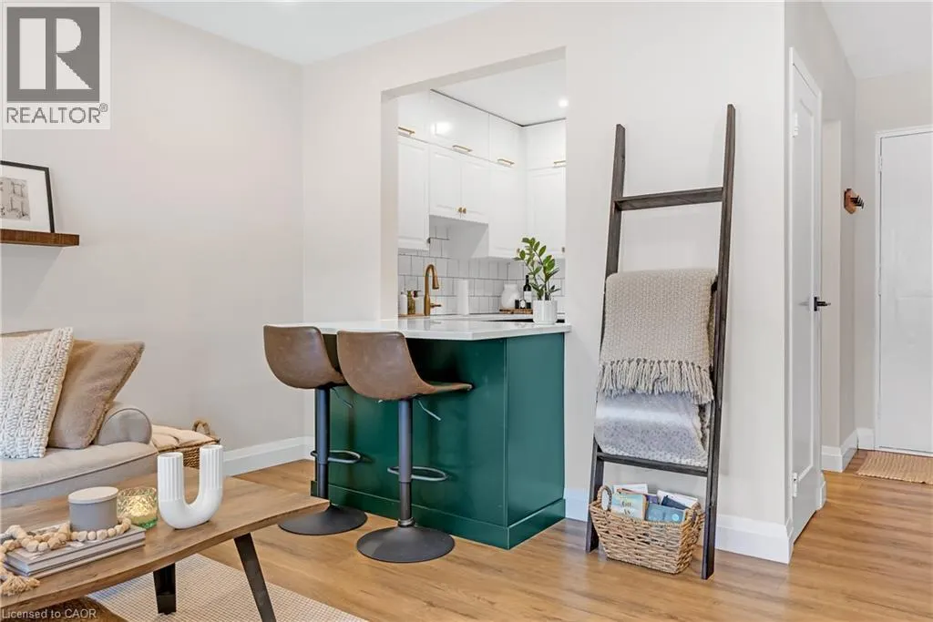 37 MERICOURT Road Unit# 208, #208