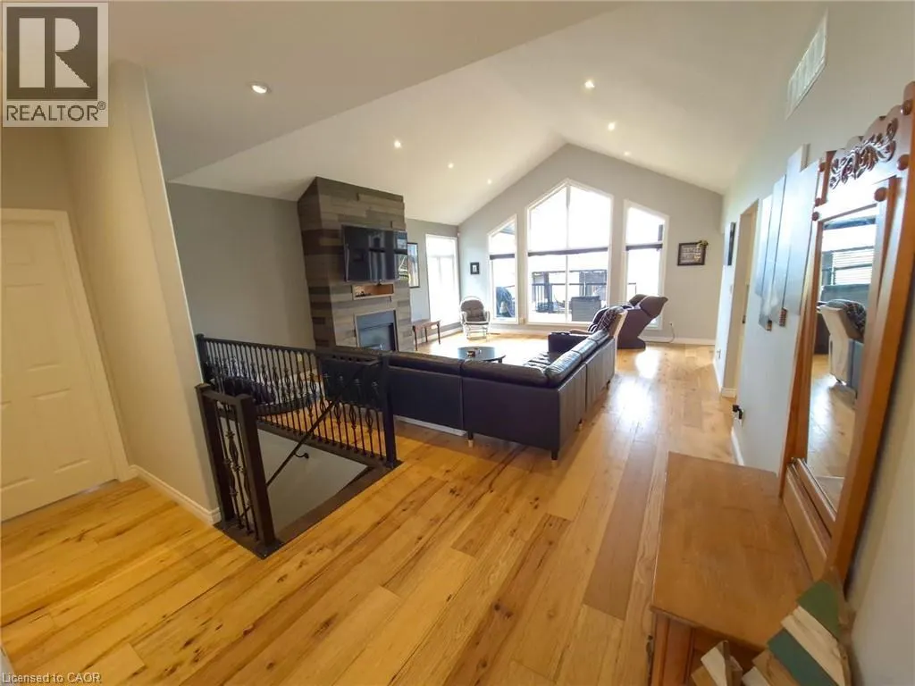 1 PHILLIPS Court