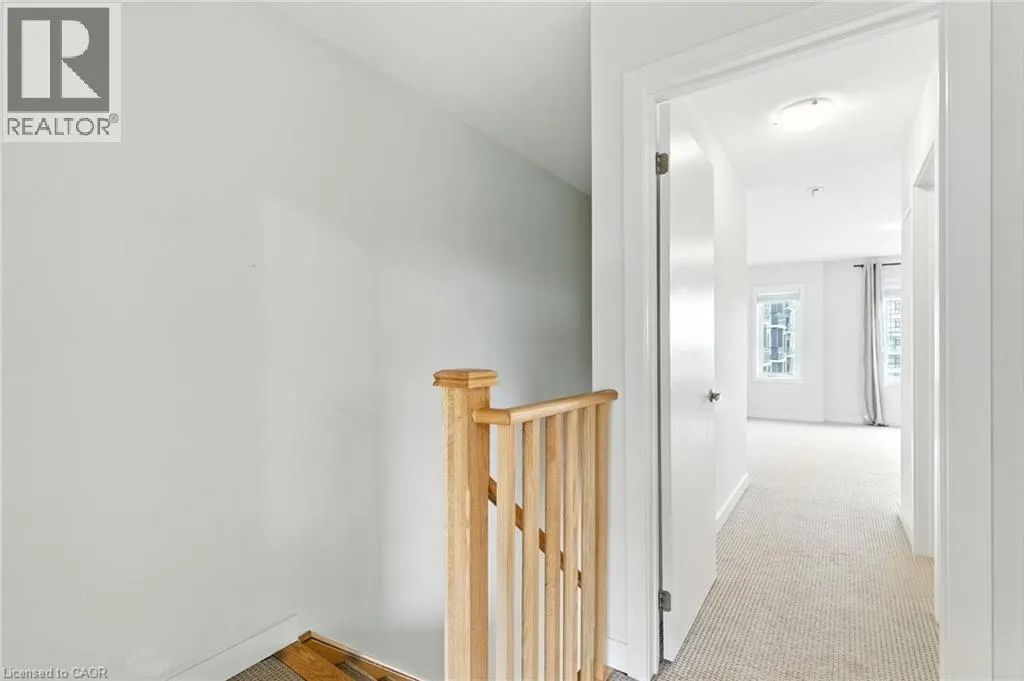 590 NORTH SERVICE Road Unit# 4, #4