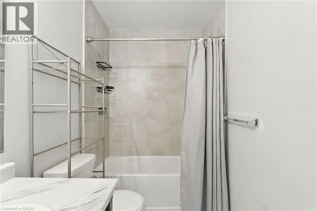 590 NORTH SERVICE Road Unit# 4, #4
