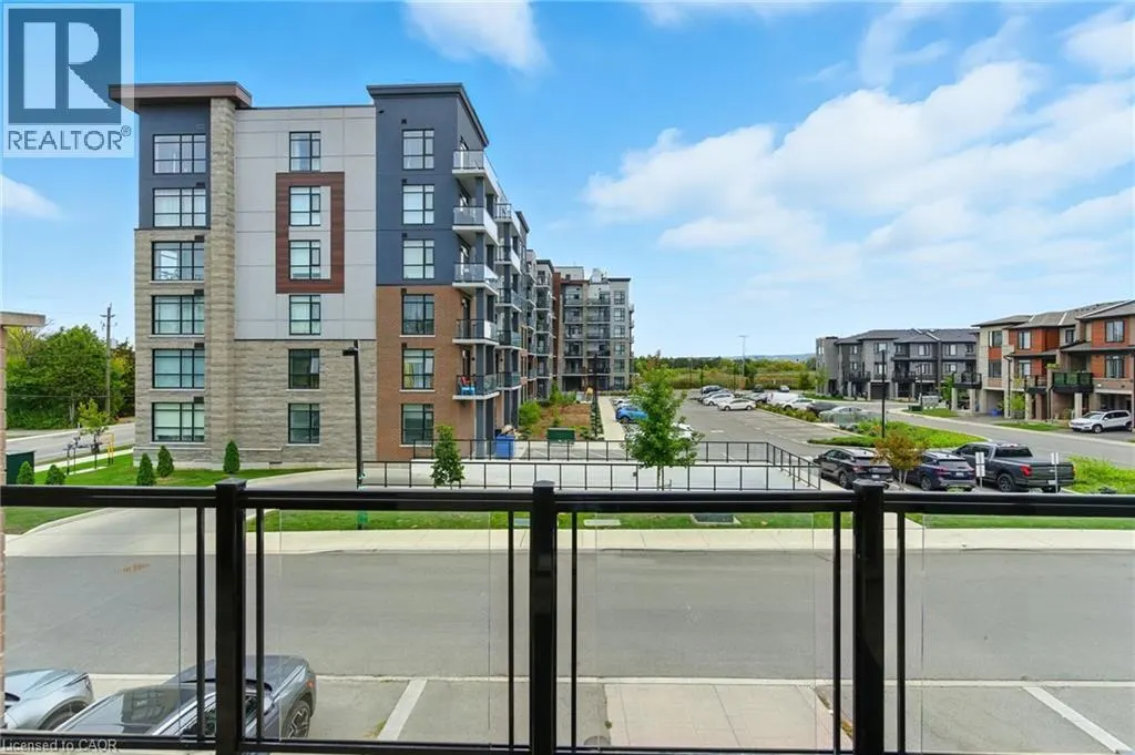 590 NORTH SERVICE Road Unit# 4, #4