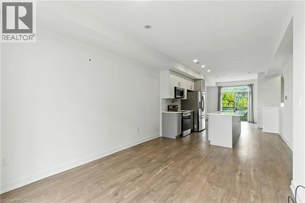 590 NORTH SERVICE Road Unit# 4, #4