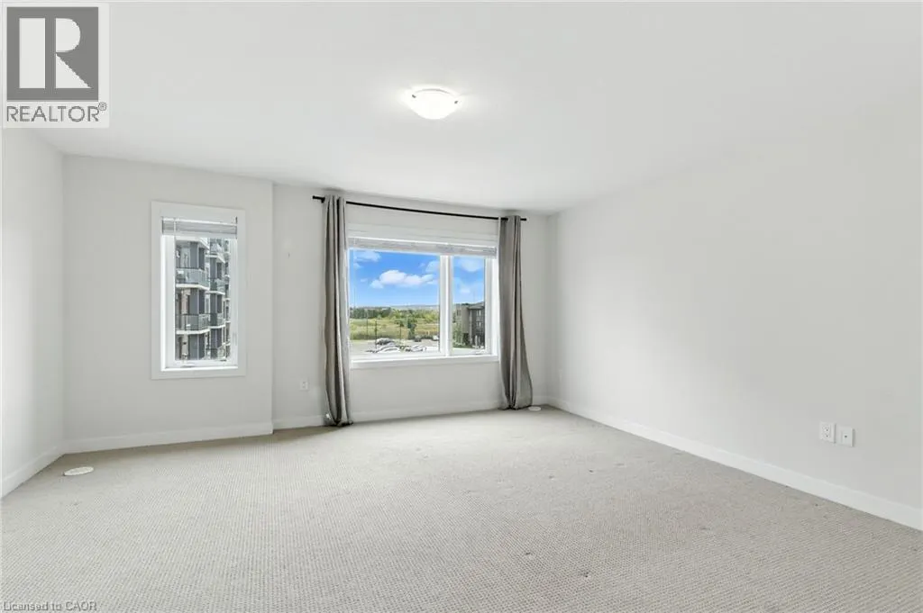 590 NORTH SERVICE Road Unit# 4, #4