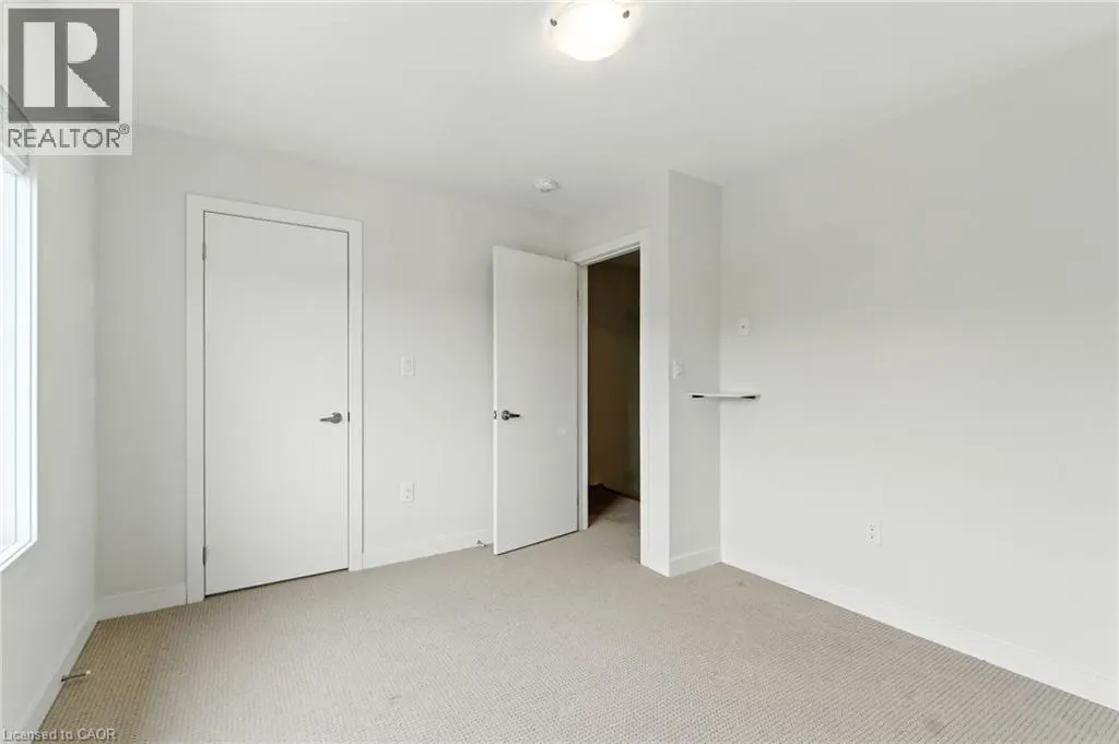 590 NORTH SERVICE Road Unit# 4, #4