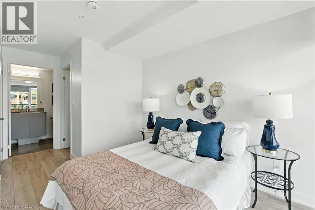 3210 DAKOTA Common Unit# A220, #A220