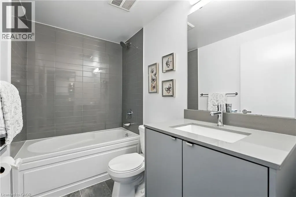 3210 DAKOTA Common Unit# A220, #A220
