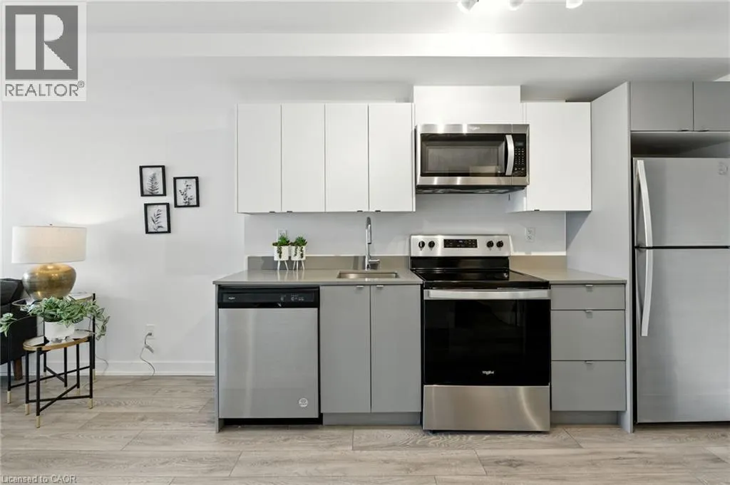 3210 DAKOTA Common Unit# A220, #A220