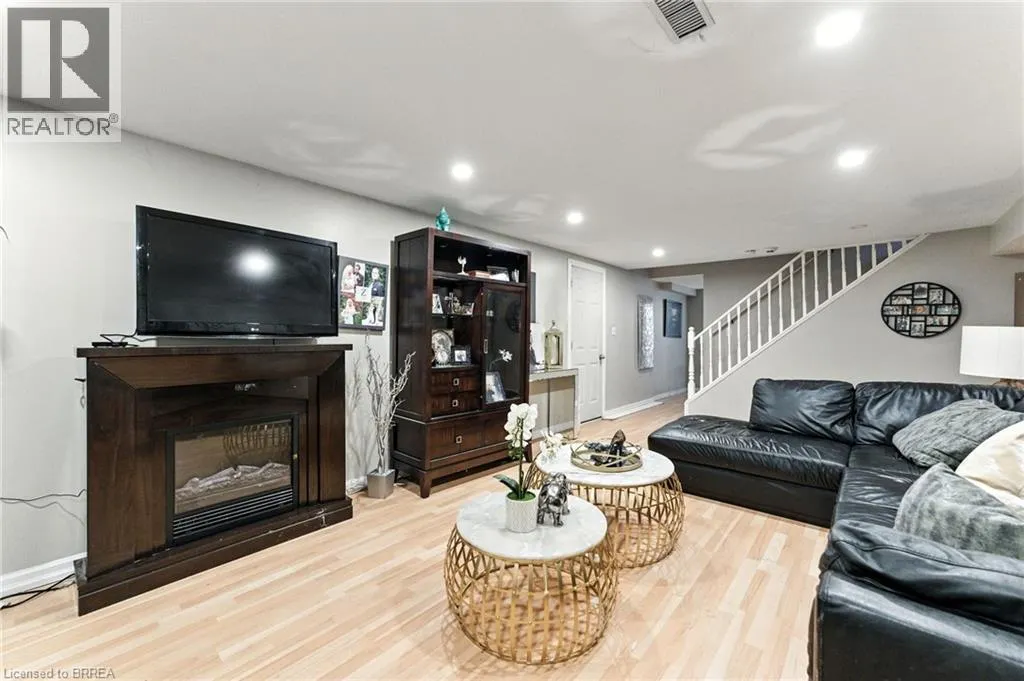 267 MEMORIAL Drive