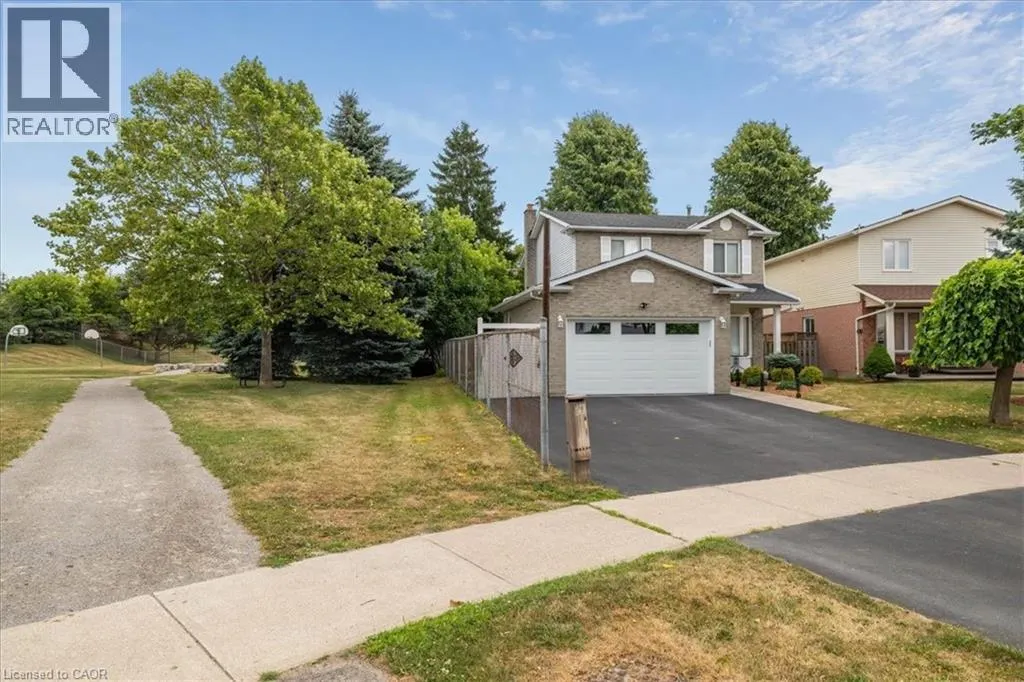 22 MERRITT Crescent