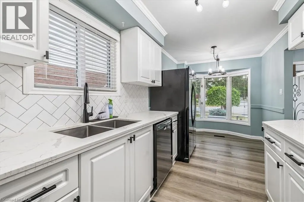 22 MERRITT Crescent