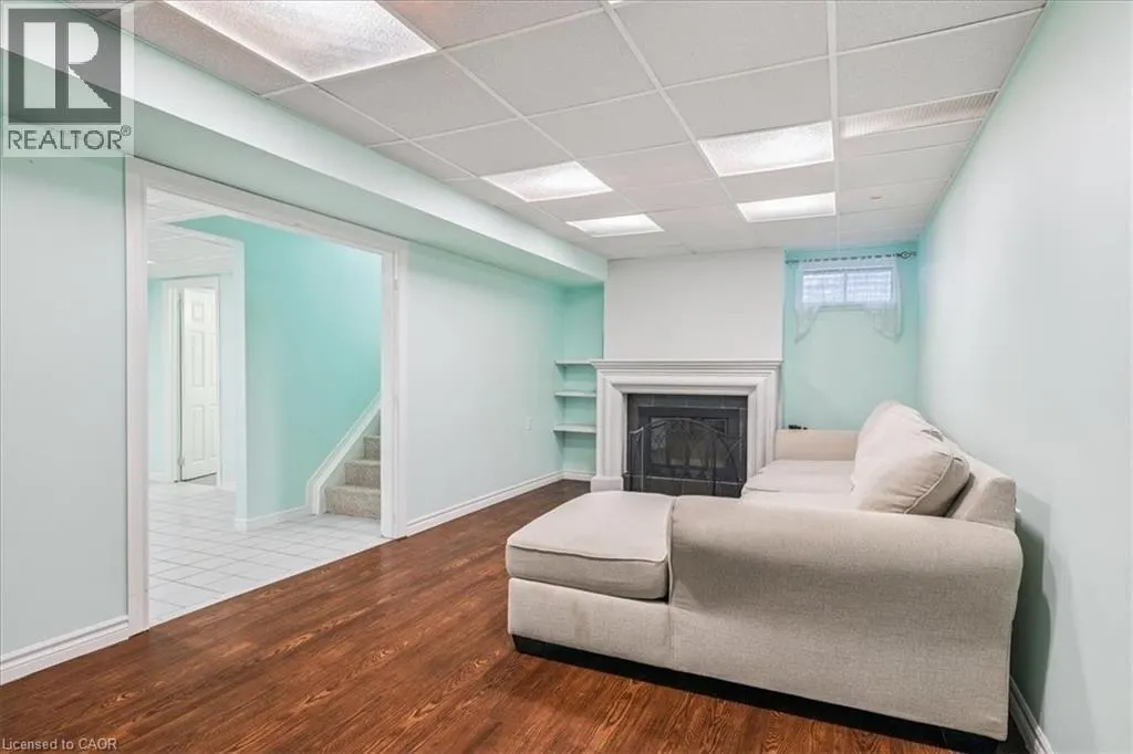 22 MERRITT Crescent