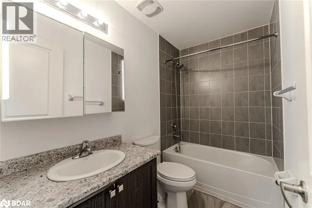 17 WAGNER Crescent Unit# Upper, #Upper