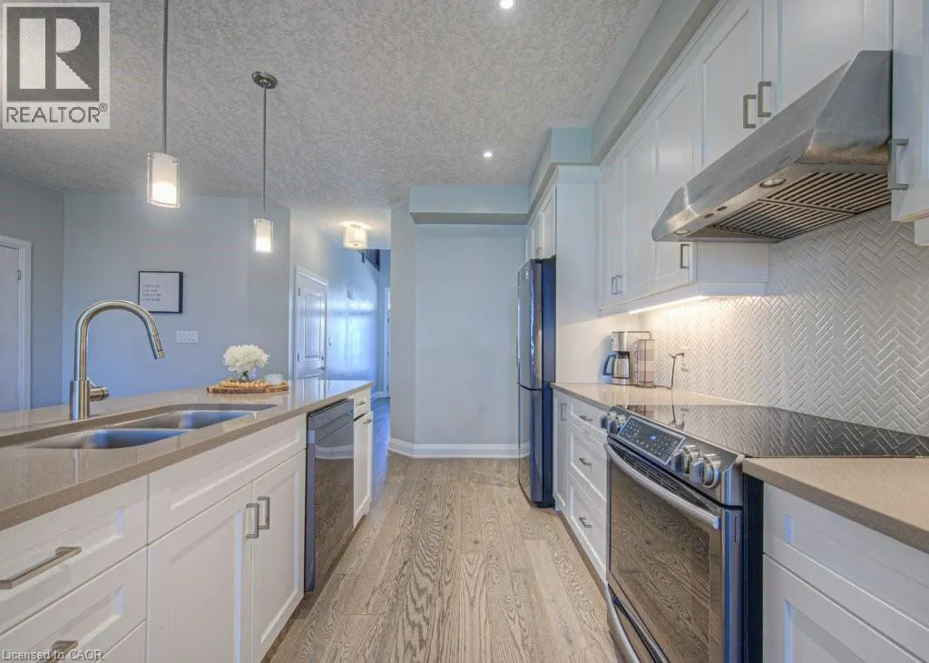 286 TALL GRASS Crescent