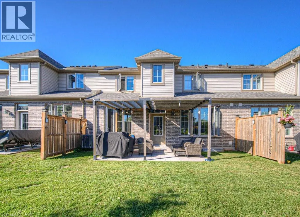 286 TALL GRASS Crescent