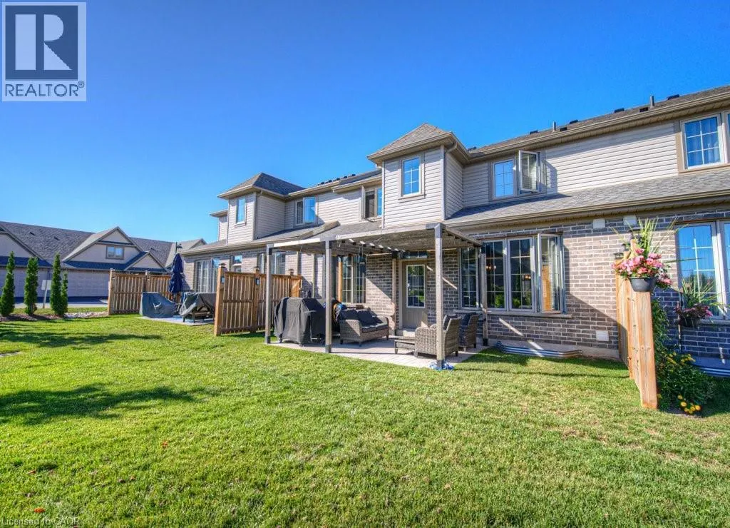 286 TALL GRASS Crescent