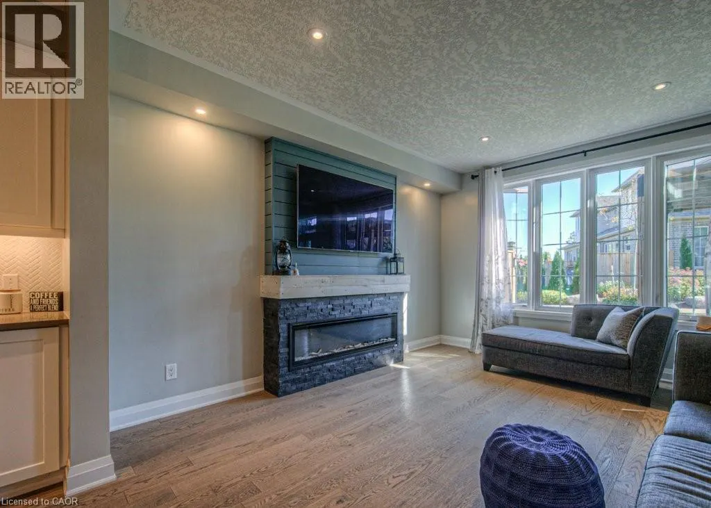 286 TALL GRASS Crescent