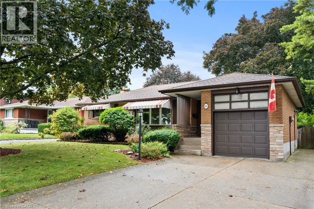98 LAURIER Avenue