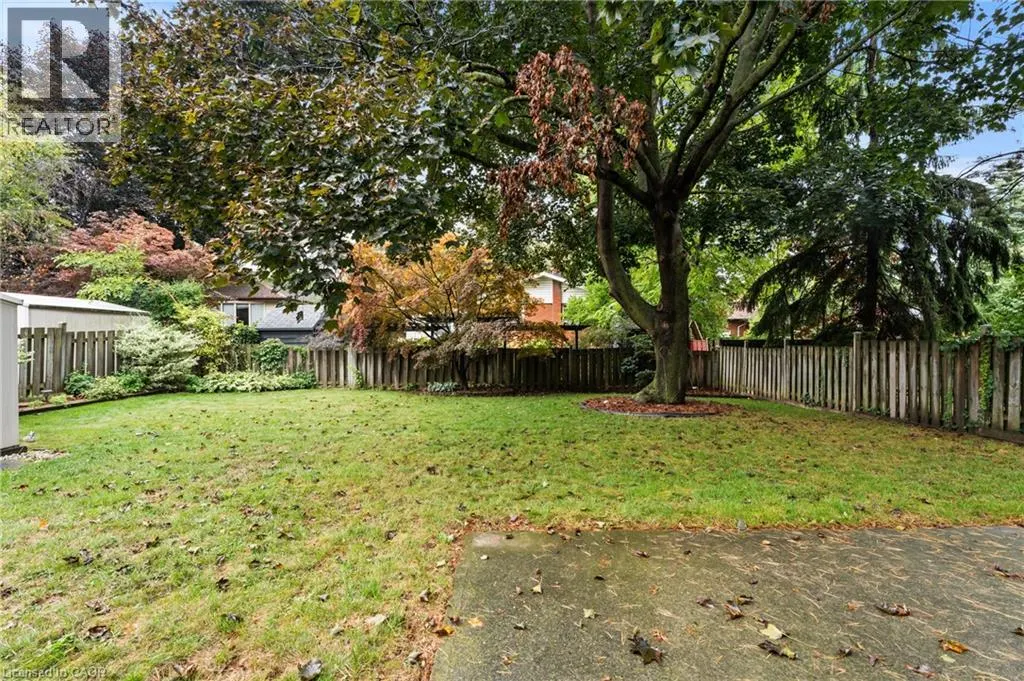 98 LAURIER Avenue