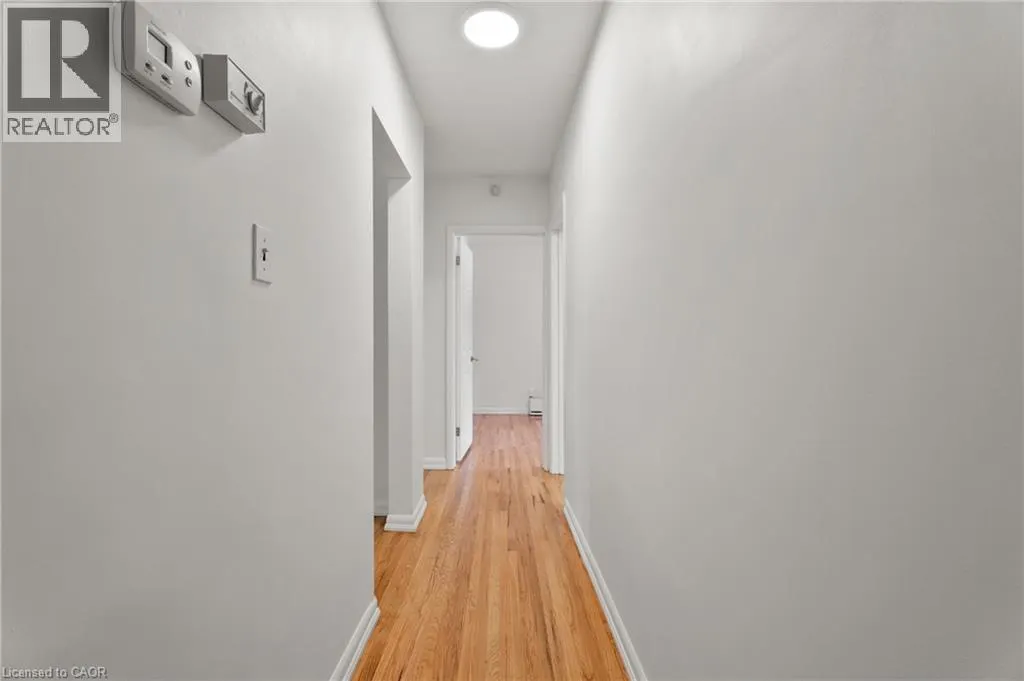 98 LAURIER Avenue