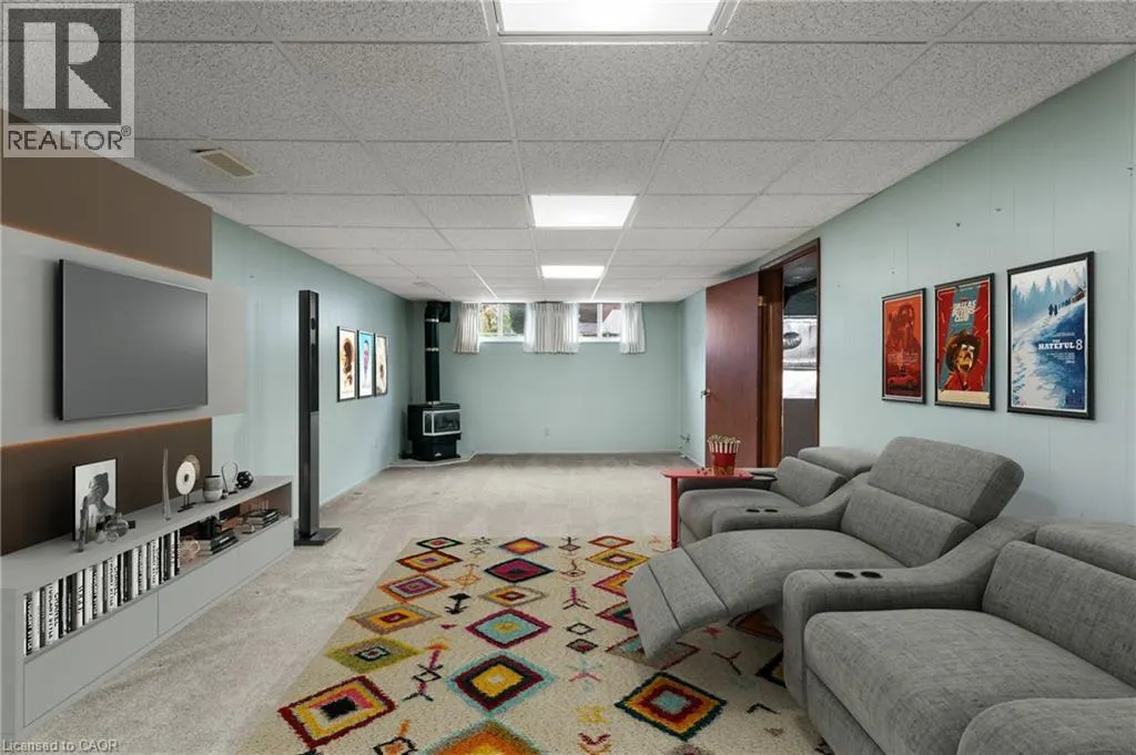 98 LAURIER Avenue