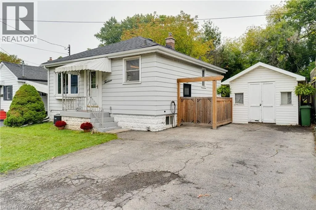13 DAVID Avenue