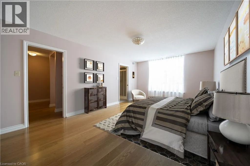 2 LANCASTER Street E Unit# 504, #504