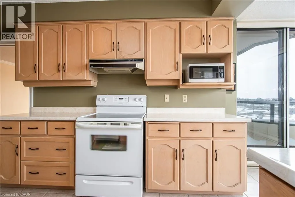 2 LANCASTER Street E Unit# 504, #504