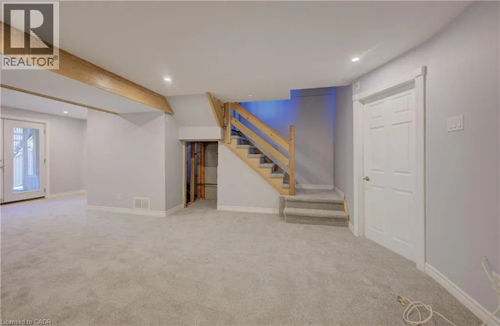 499 OAKVALE Drive Unit# 6, #6