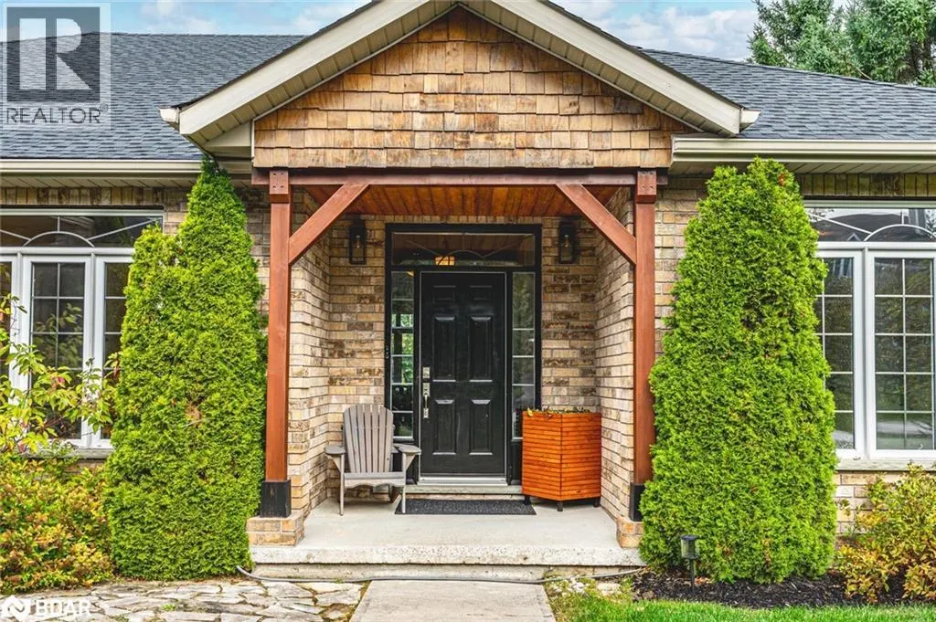 102 HIGHLAND Drive