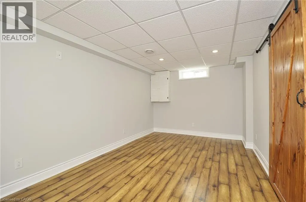 16 HUNGERFORD Road