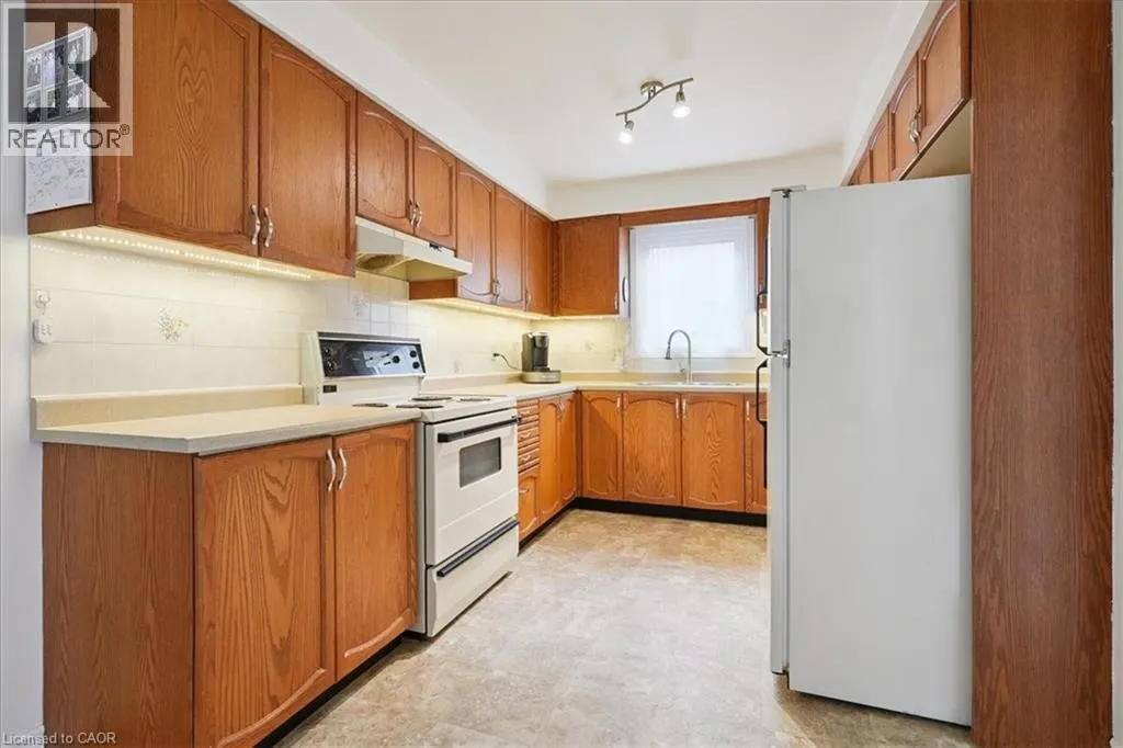 477 DEERHURST Drive