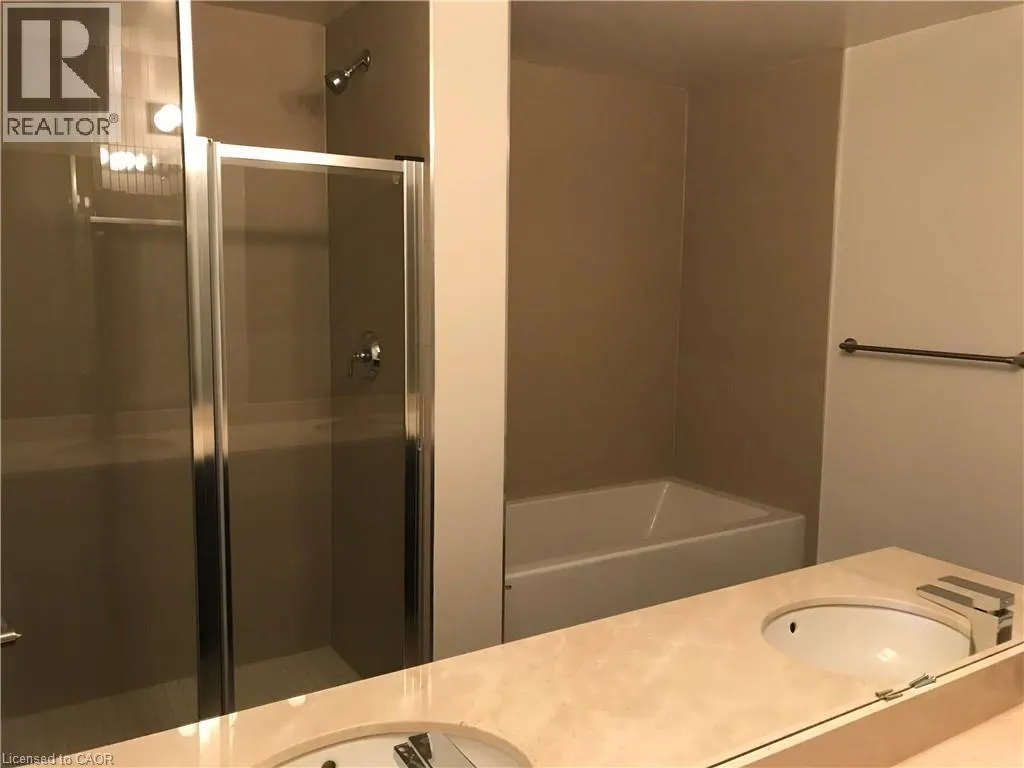 560 NORTH SERVICE Road Unit# 806, #806