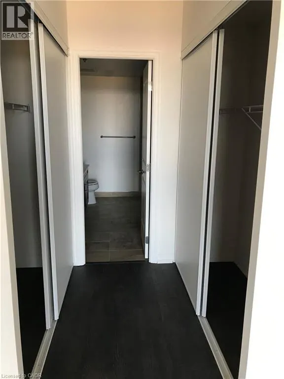 560 NORTH SERVICE Road Unit# 806, #806