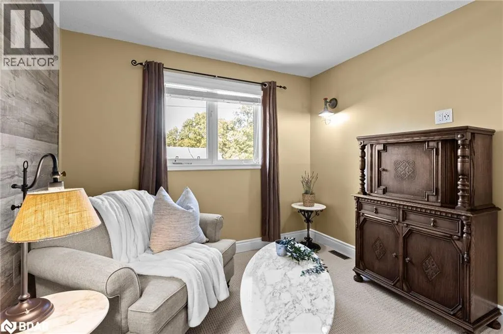 63 BAILEY Crescent